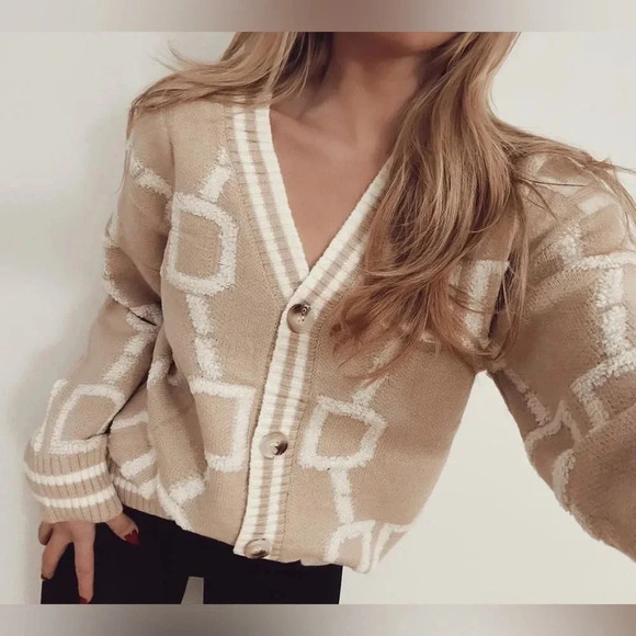 Beige cardigan button down vneck soft knit link print sweater long sleeves - Picture 1 of 9